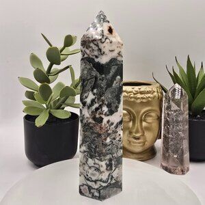 Moss Agate Tower – Natural Beauty & Earth-Rooted Calm